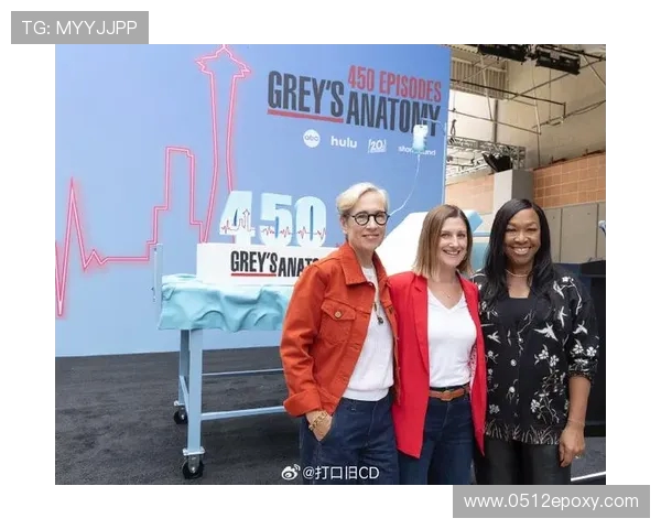 安东尼·爱德华兹：从《实习医生格蕾》到医学传奇的成长之路