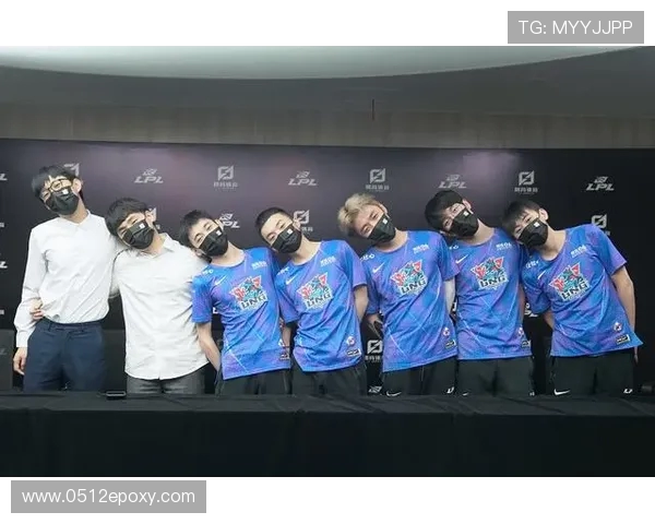 CSGO热议LNG战队实力之争引发玩家热烈讨论与思考